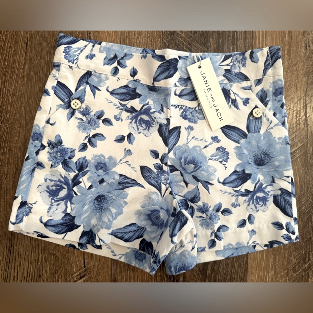 NWT Janie & Jack Blue and White Floral Shorts Size 7
